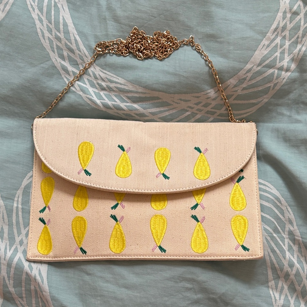 Urban Expressions Daiquiri Clutch
